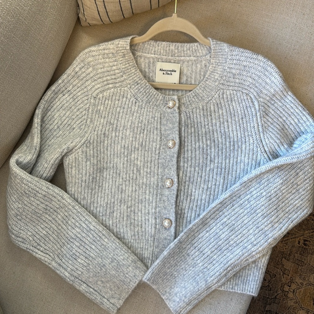 Abercrombie cardigan